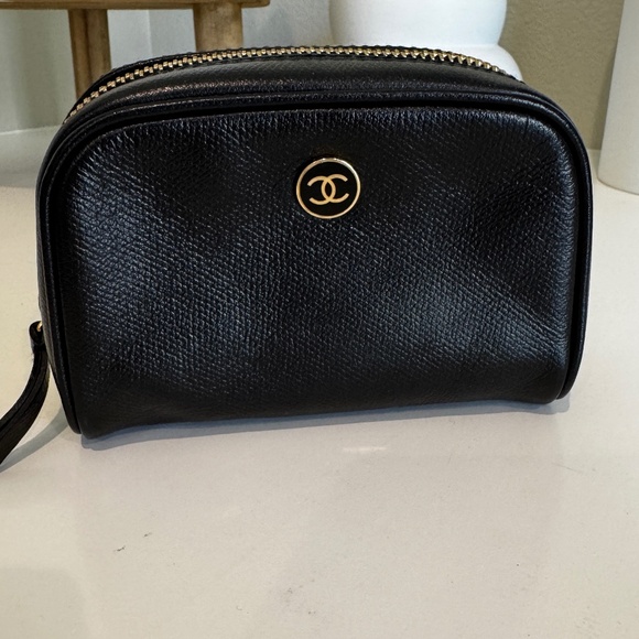 CHANEL BUTTON POUCH COSMETIC CASE - Picture 1 of 15